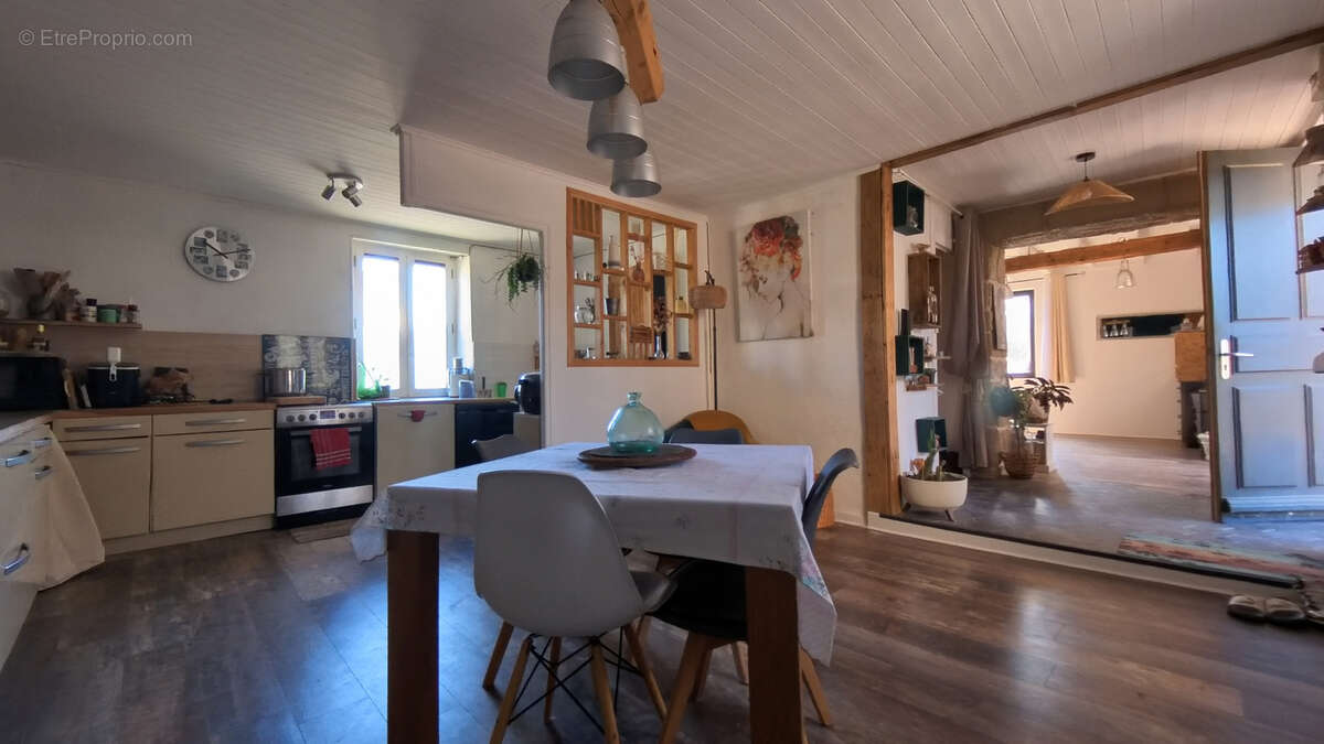 Maison à HOSTUN