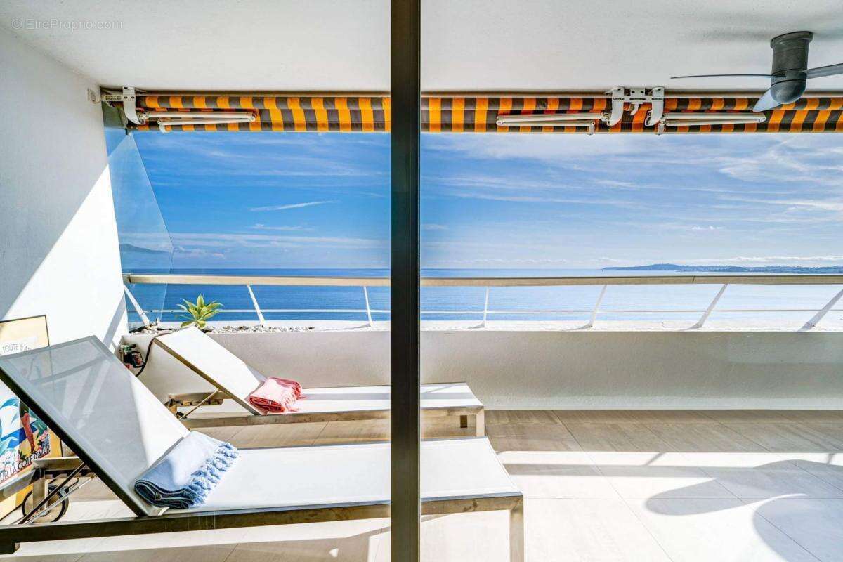 Appartement à VILLENEUVE-LOUBET