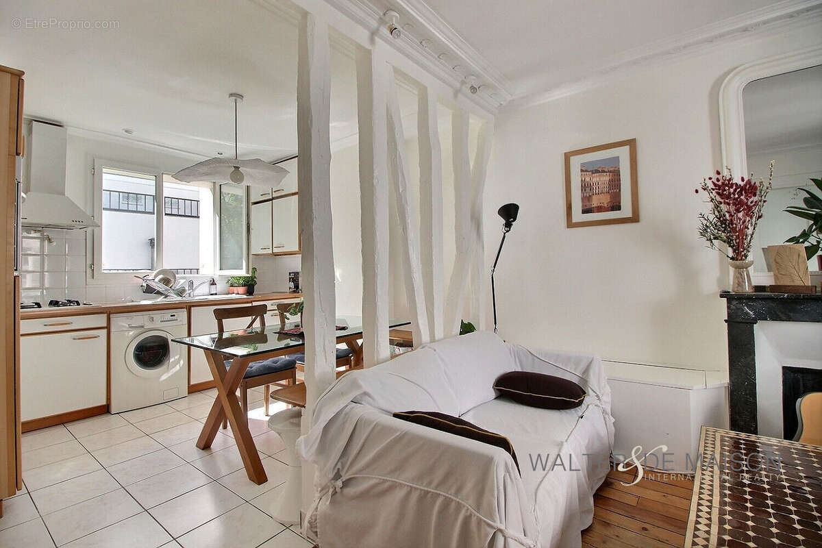 Appartement à PARIS-17E