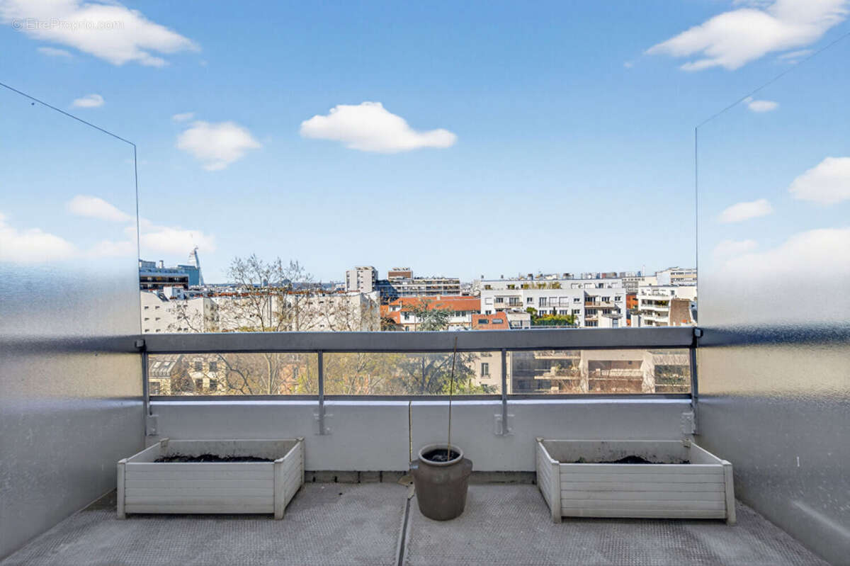 Appartement à PARIS-15E