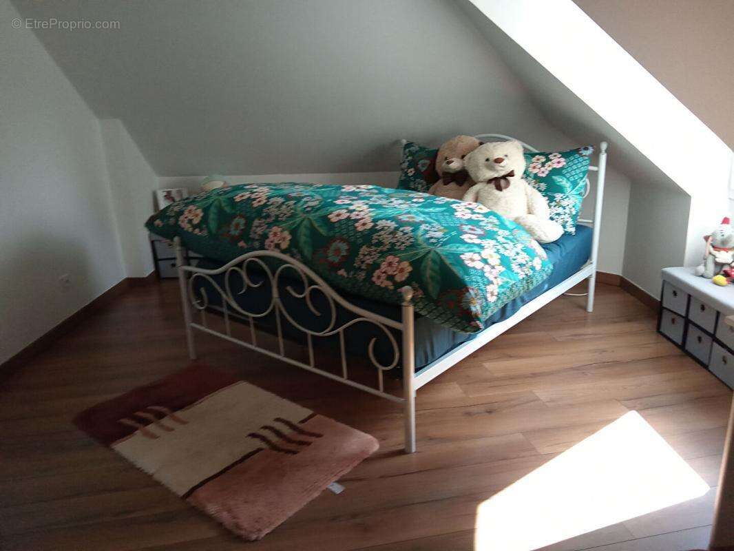 Maison à LE GENEST-SAINT-ISLE