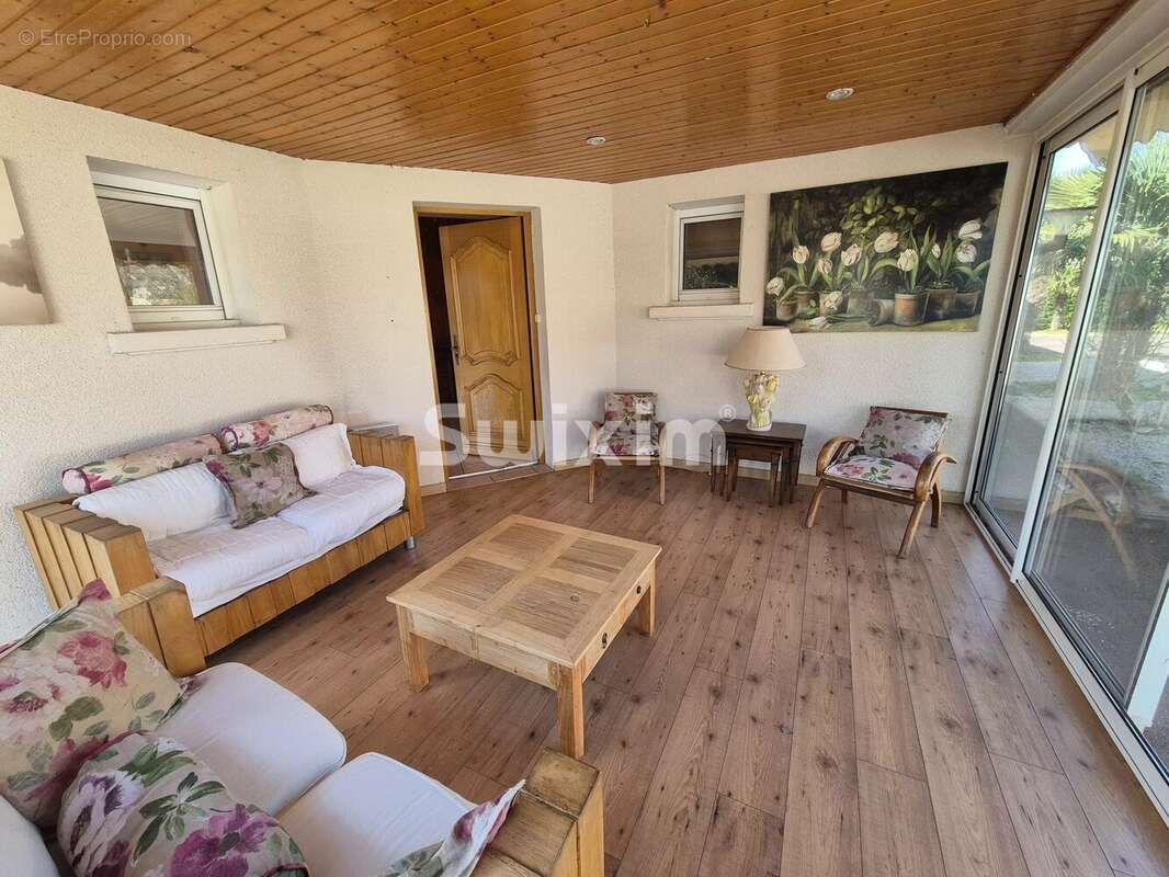 Maison à ROCHEFORT-SUR-NENON