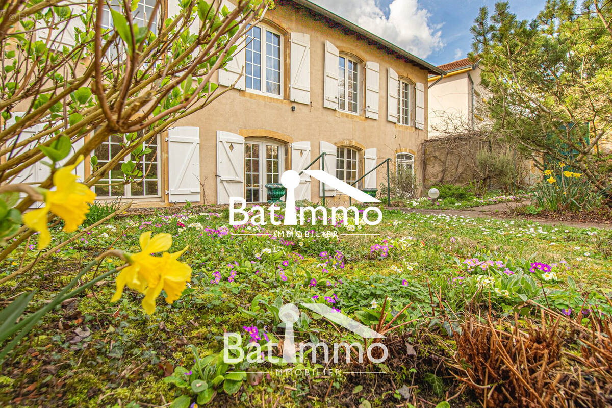 Maison à CHATEL-SAINT-GERMAIN