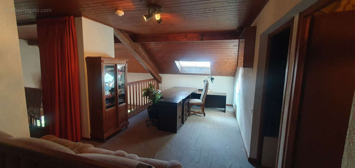 Maison à CRANVES-SALES