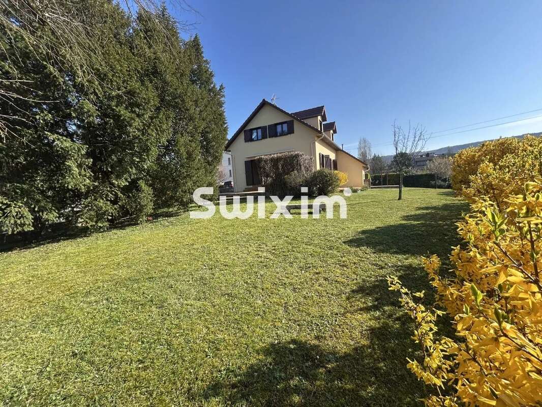 Maison à LONS-LE-SAUNIER