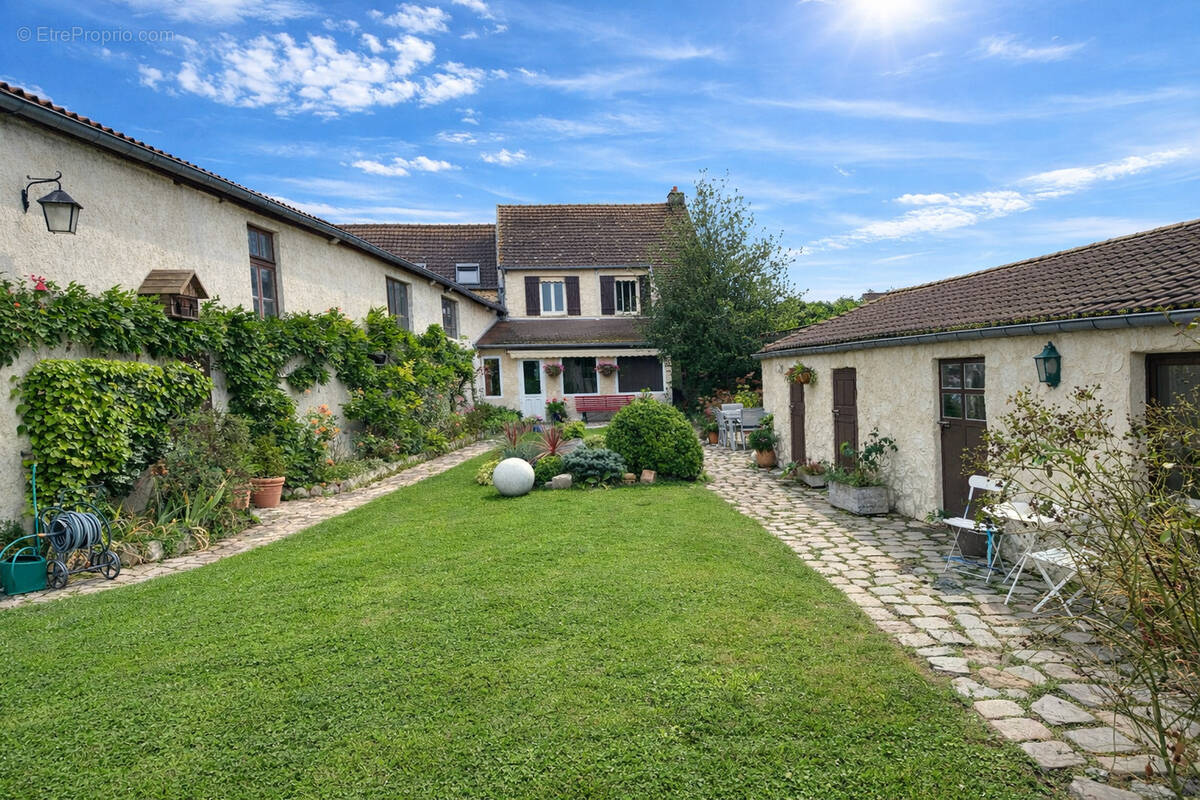 Maison à BORNEL