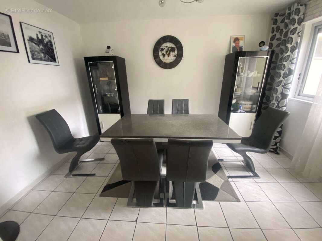 Appartement à SAINT-ETIENNE