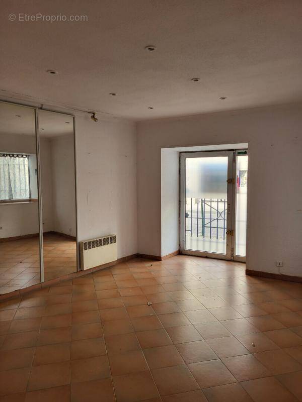 Appartement à BEZOUCE