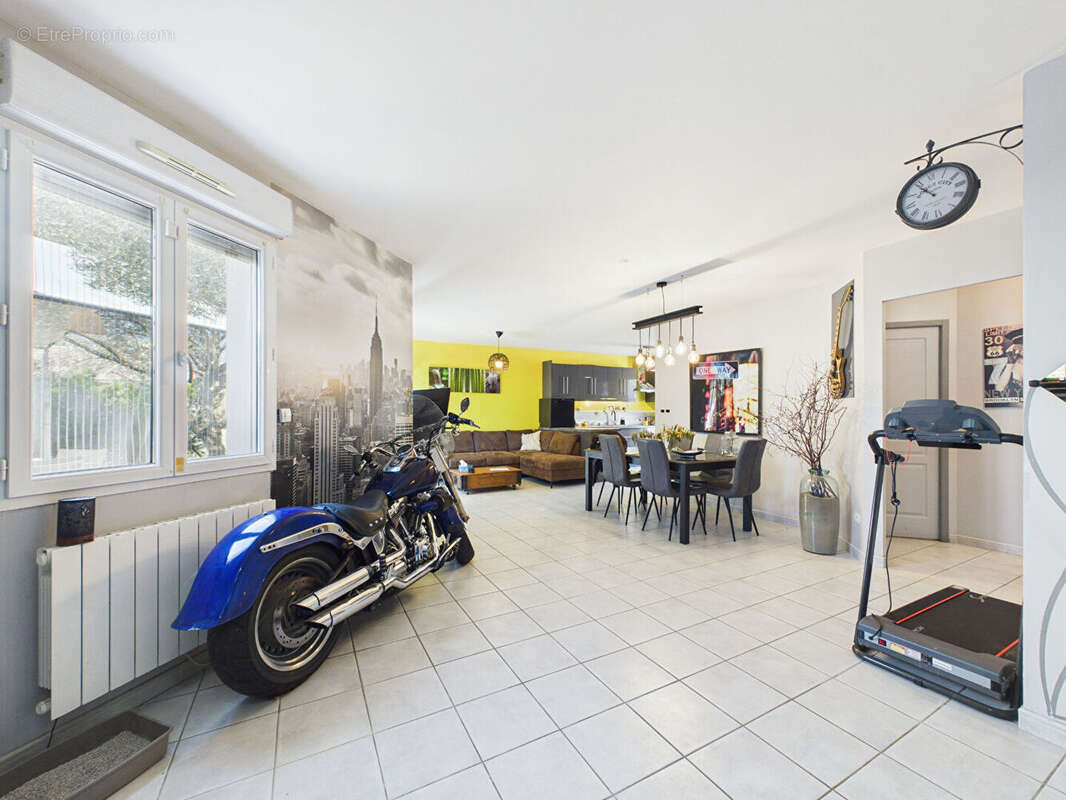 Maison à SAINT-BARTHELEMY-DE-VALS