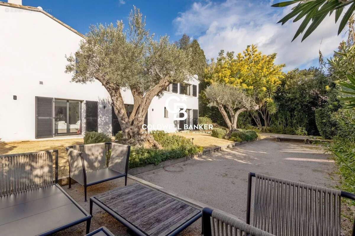 Maison à LA CROIX-VALMER