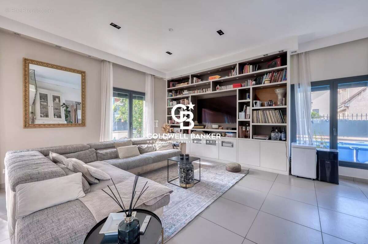 Maison à CARRIERES-SUR-SEINE