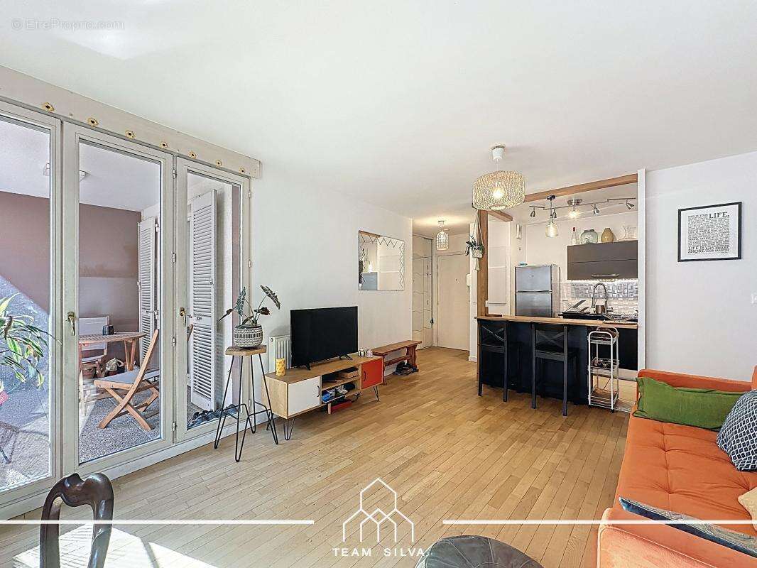 Appartement à LYON-8E