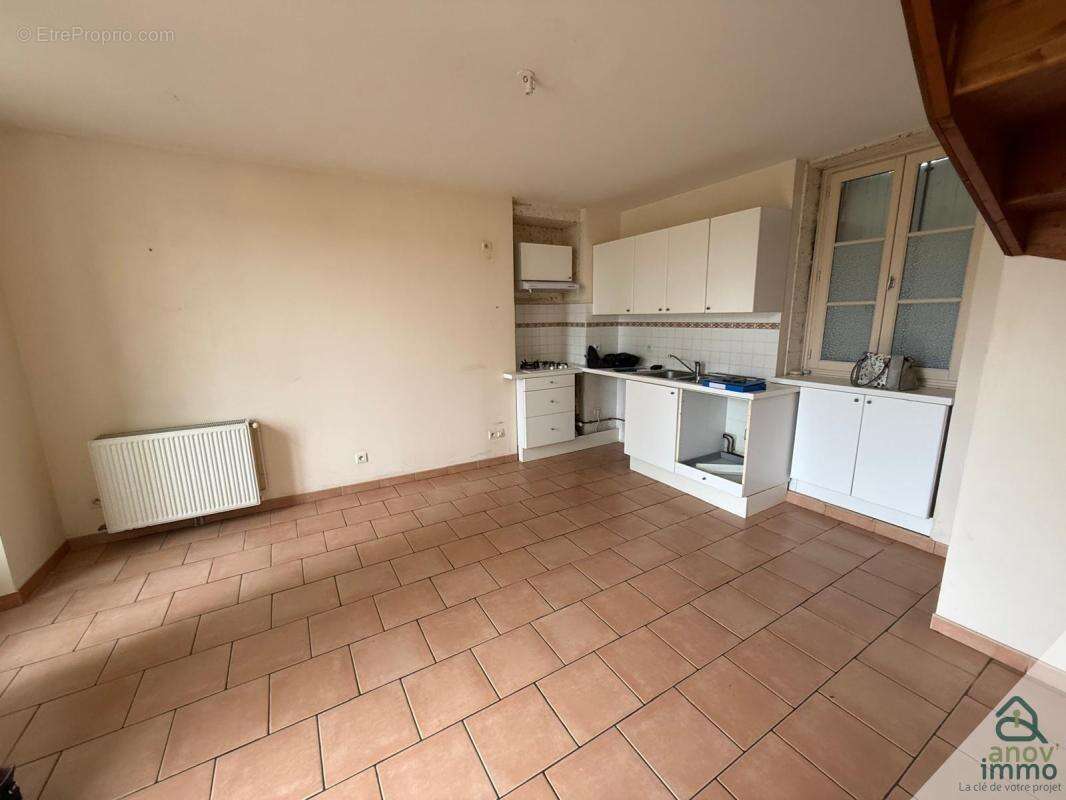 Maison à SAINT-YRIEIX-SUR-CHARENTE