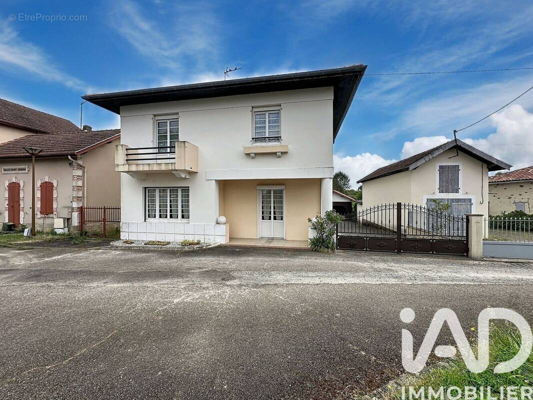 Photo 1 - Maison à ARENGOSSE