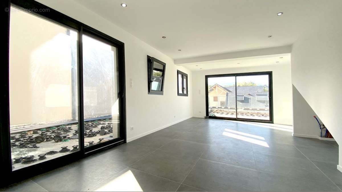 Photo 9 - Maison à CHALLES-LES-EAUX