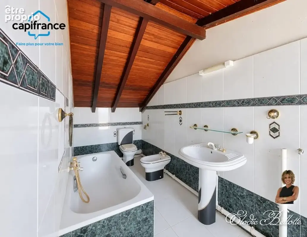 Opportunité investisseur : ensemble immobilier avec vue mer de 180° - photo 12