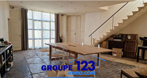 Maison à COULANGES-LA-VINEUSE