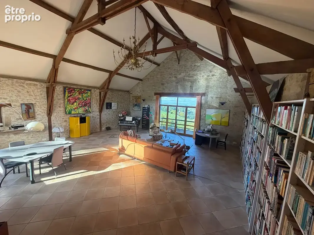 Uniquement chez nous !  maison en pierre dans un secteur agreable et recherche - photo 4