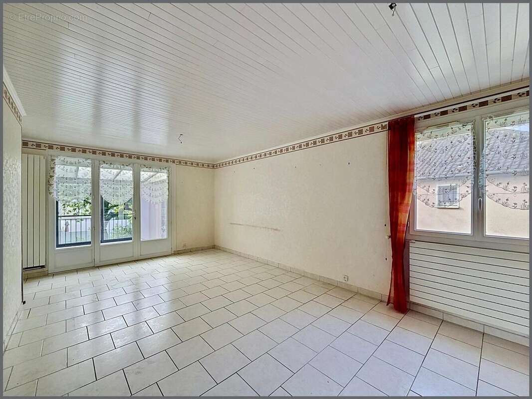 Photo 2 - Maison à PARCAY-MESLAY