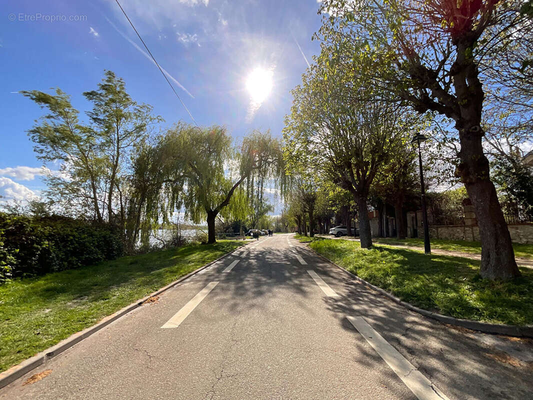 Andrésy * exclusivité * charmante meulière  * beau jardin * rer a conflans fin d'oise * - photo 18