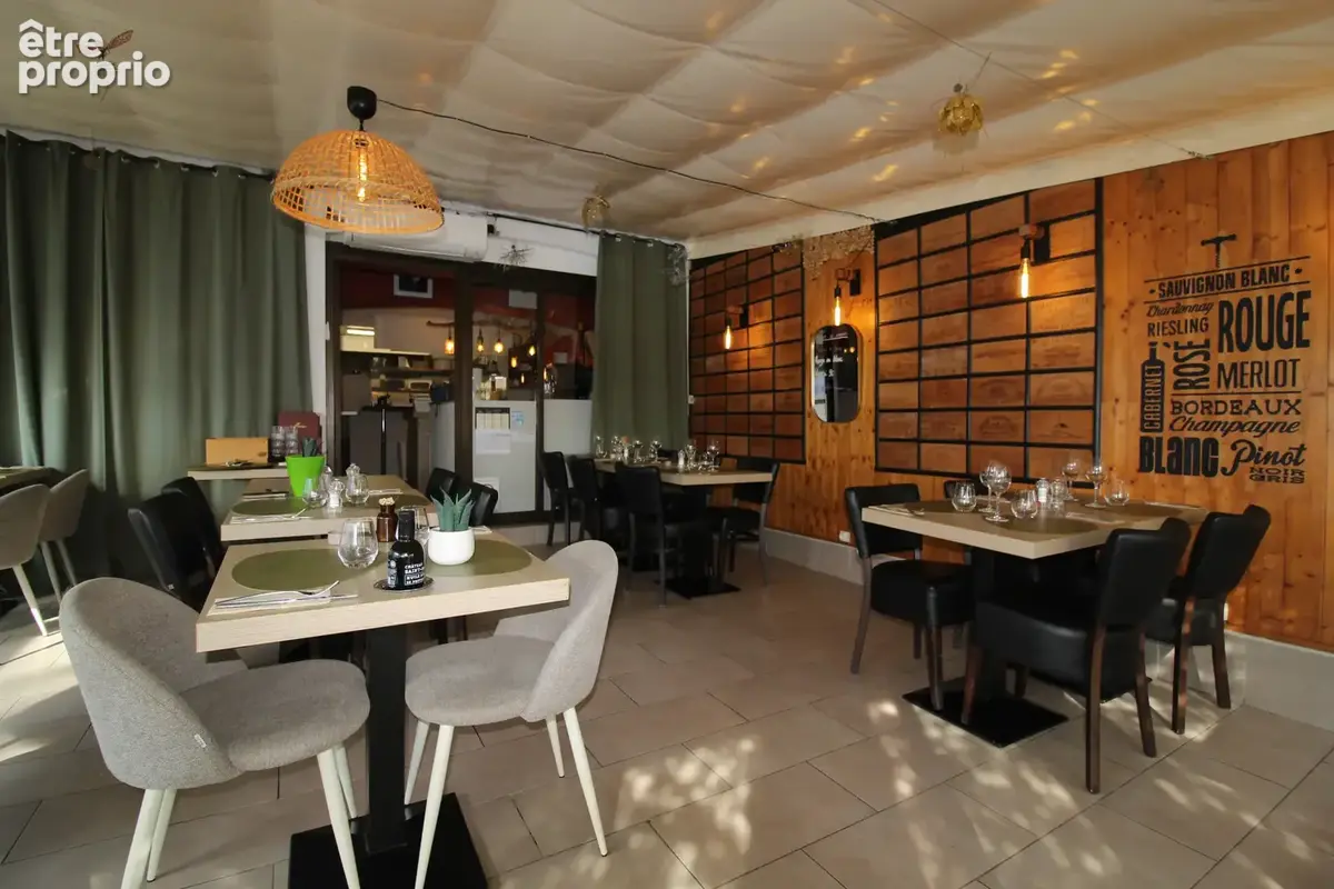 Le restaurant de Saint Aygulf ..... un materiel en super état, une belle terrasse - photo 4