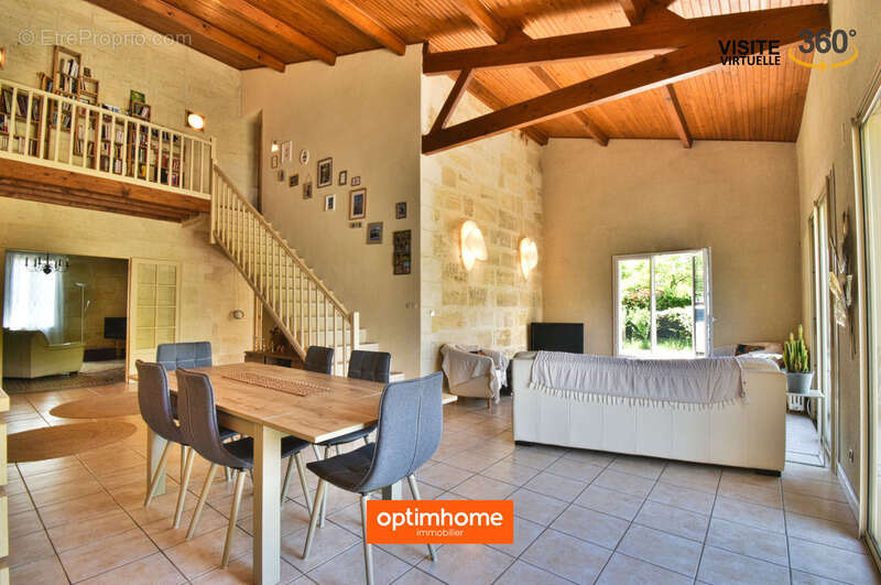 Maison à AMBARES-ET-LAGRAVE