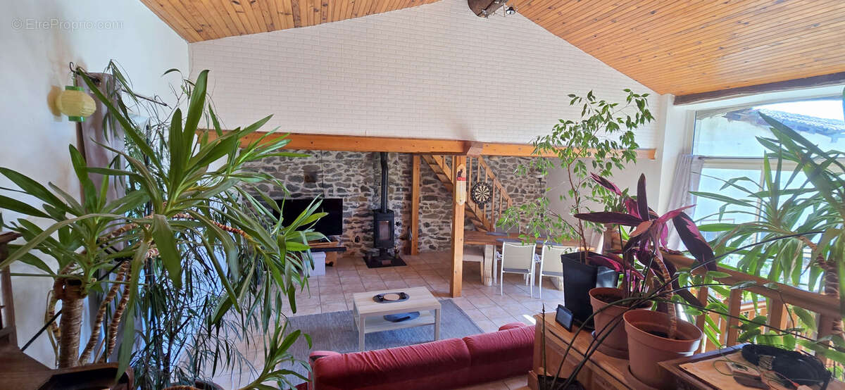 Maison à SAINT-MAURICE-DE-LIGNON