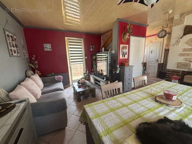 Maison à INCHEVILLE