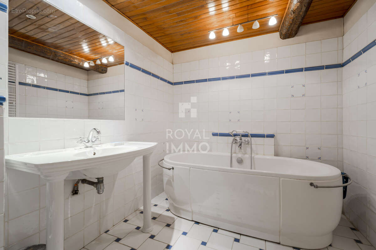 Appartement à LA VALETTE-DU-VAR