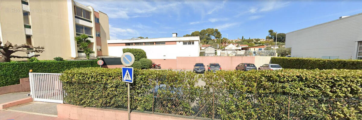 Parking à LE CANNET