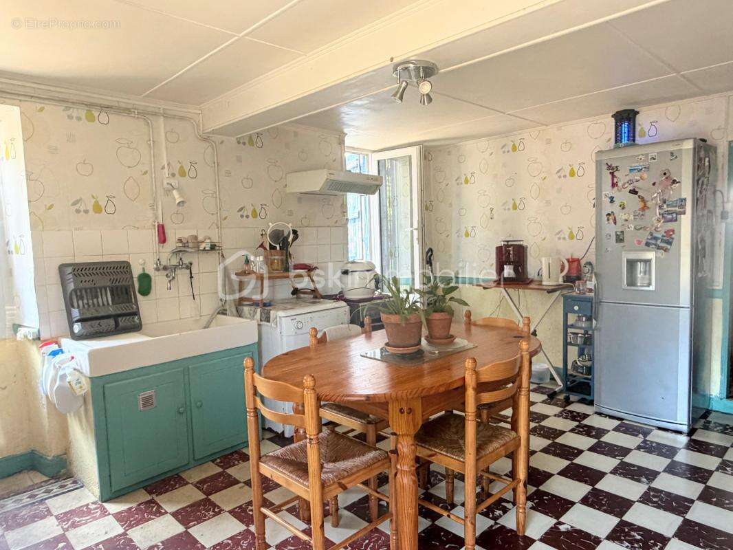 Maison mitoyenne de caractère avec un beau terrain et un garage - photo 9