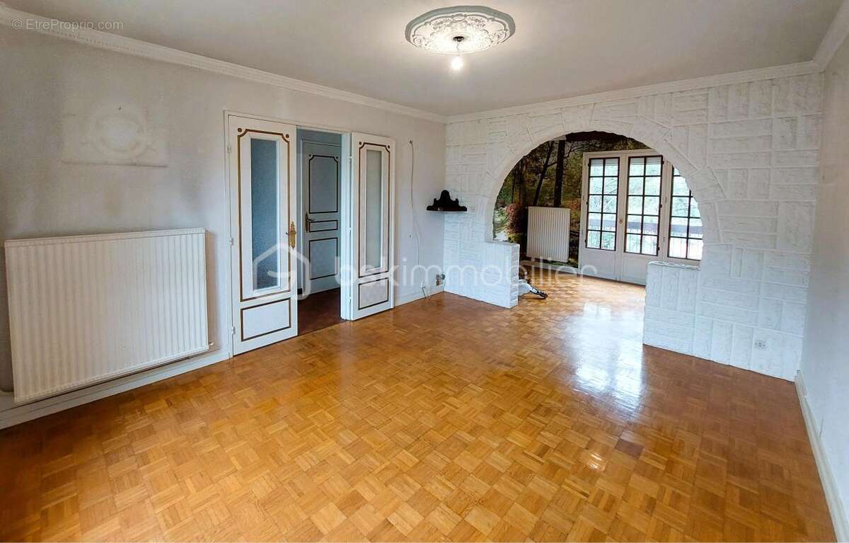 Maison à MONTATAIRE