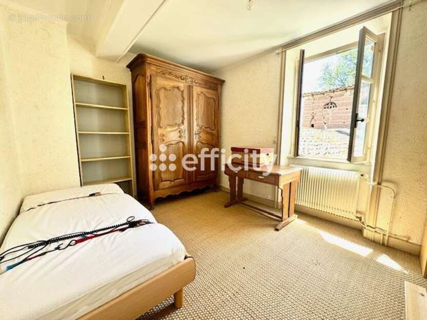 Maison 220 m² à Sermentizon  - photo 11