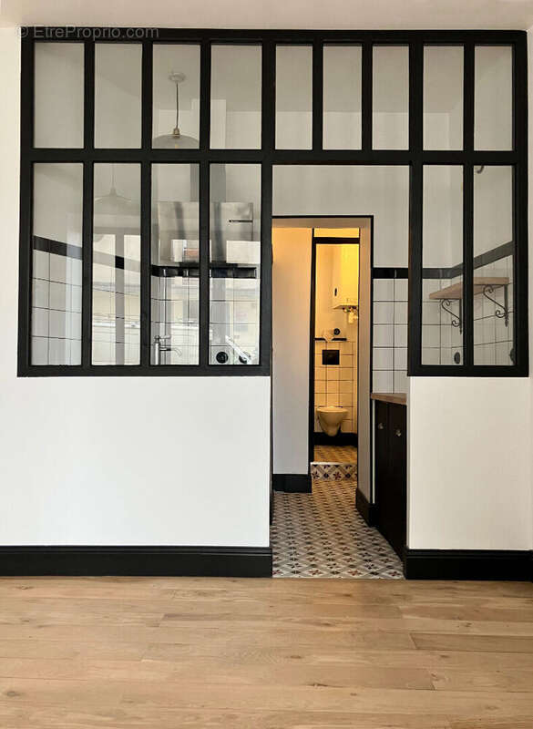 Local commercial Paris 21 m2 - photo 3