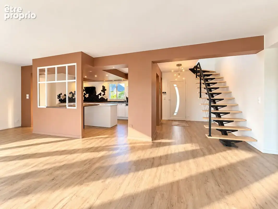 Maison à Livron de 7 pièce(s) 189 m2 - photo 4