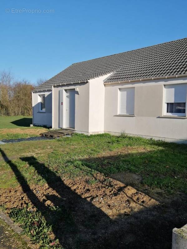 Maison à MOY-DE-L'AISNE