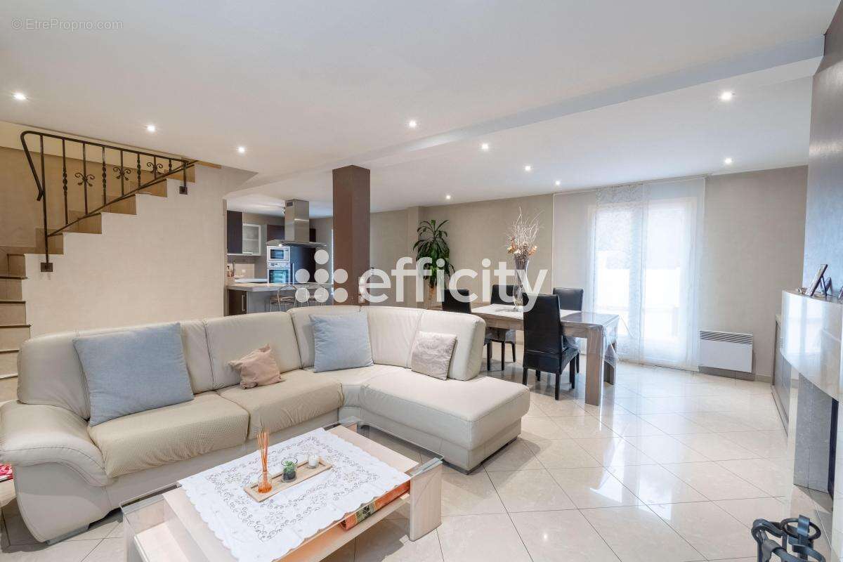 Maison 118 m² à Orly  - photo 3