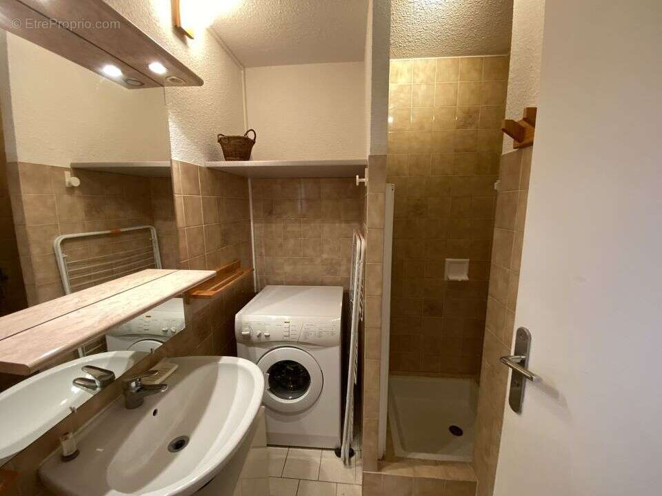  ? T1 bis meublé 21m² ? Balcon, Parking, Clim, Fibre ? Proche - Appartement à CAZAUBON