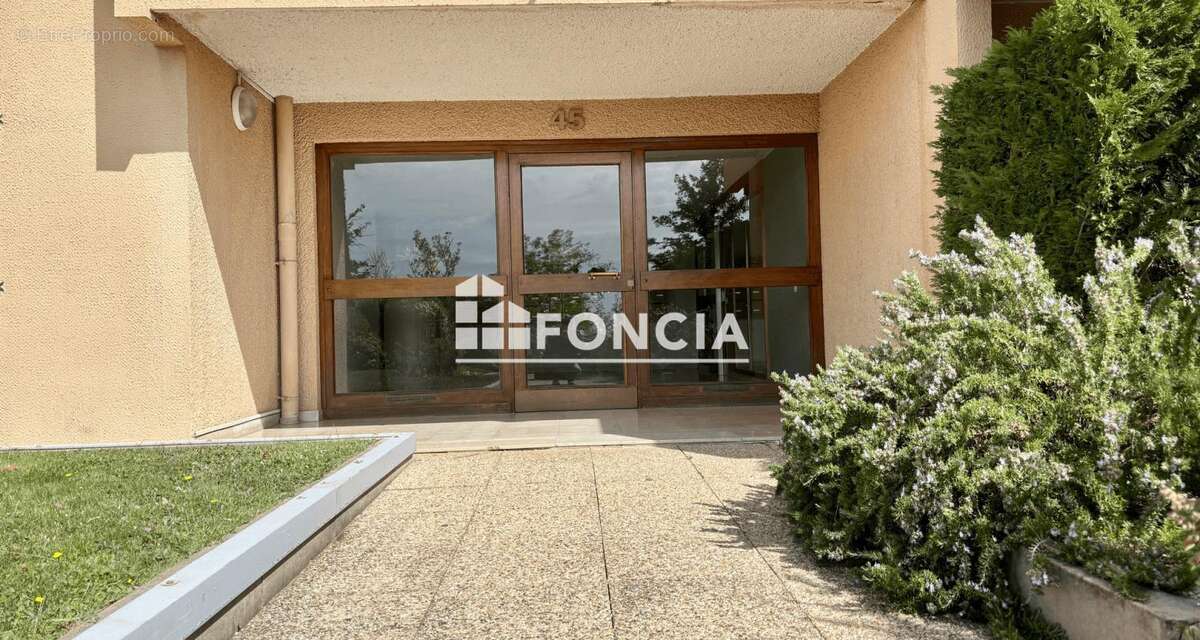 Appartement à SAINTE-FOY-LES-LYON
