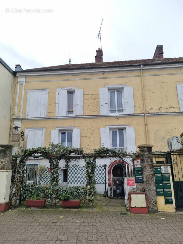 Commerce à LONGJUMEAU