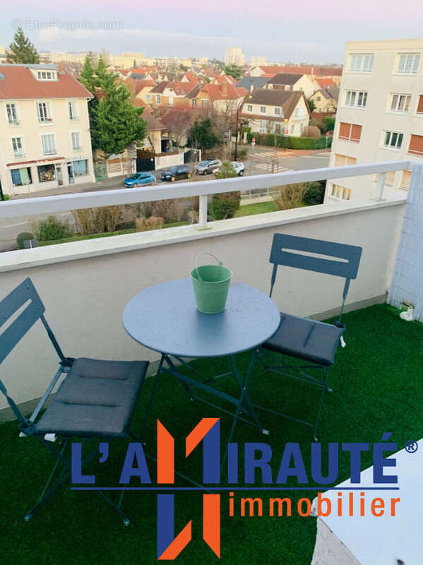 Appartement à SARTROUVILLE