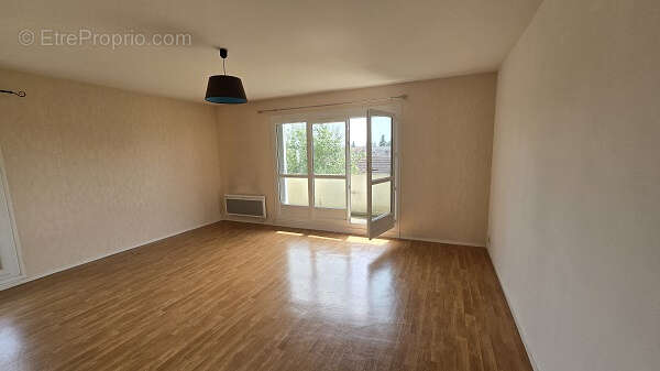 Appartement à SAINT-LAURENT-NOUAN