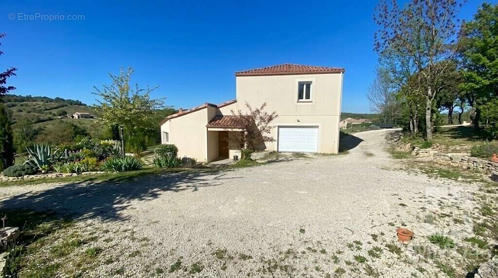 Maison 113 m² à Pradines  - photo 9