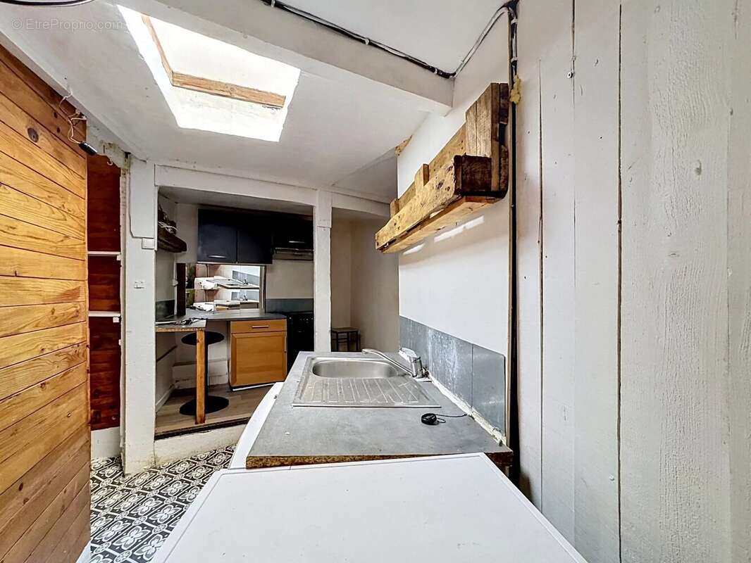 Appartement à MARSEILLE-5E