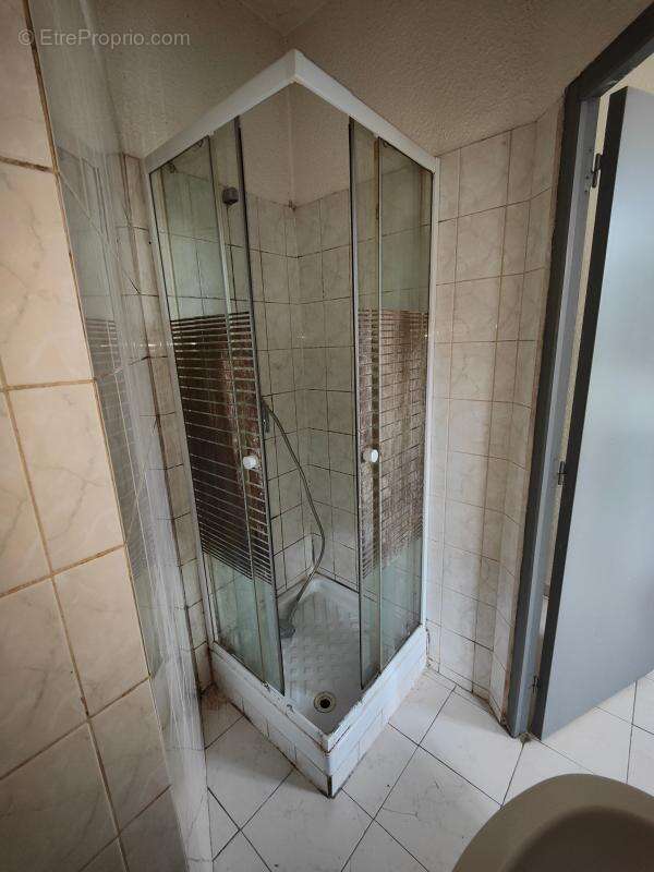 Appartement à MARSEILLE-5E