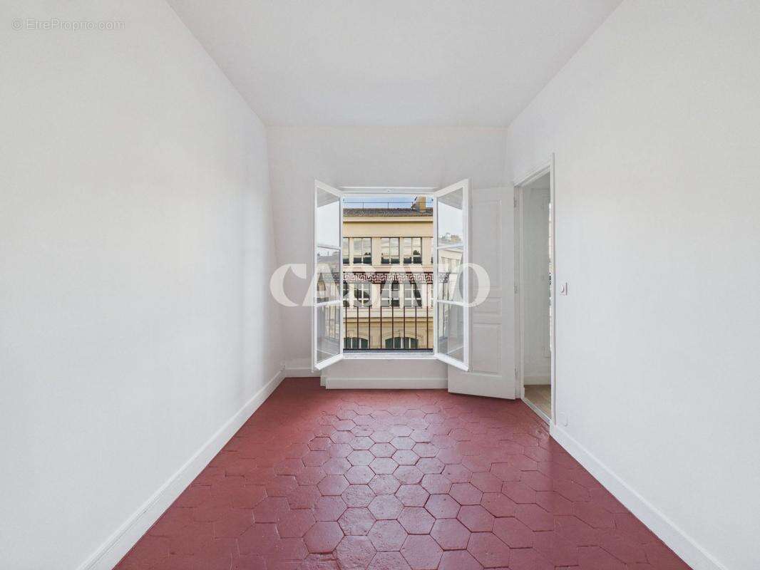 Appartement à PARIS-3E