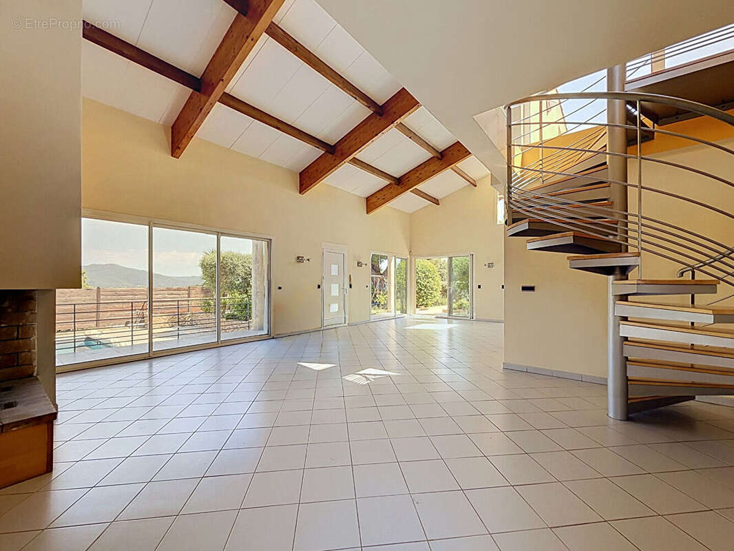 Maison 200m² à aubagne - photo 4
