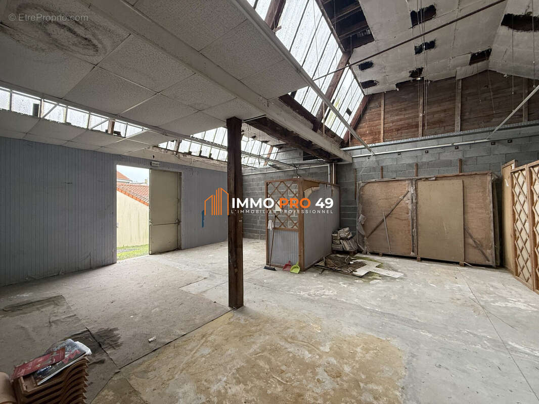 Commerce 298 m² à La Renaudiere  - photo 7