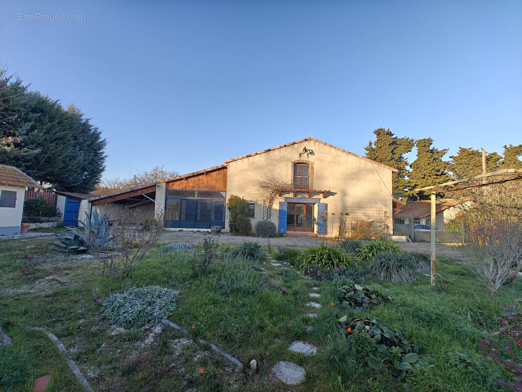 Maison à BELVEZE-DU-RAZES