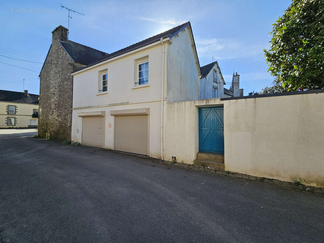 Maison à CLEGUEREC